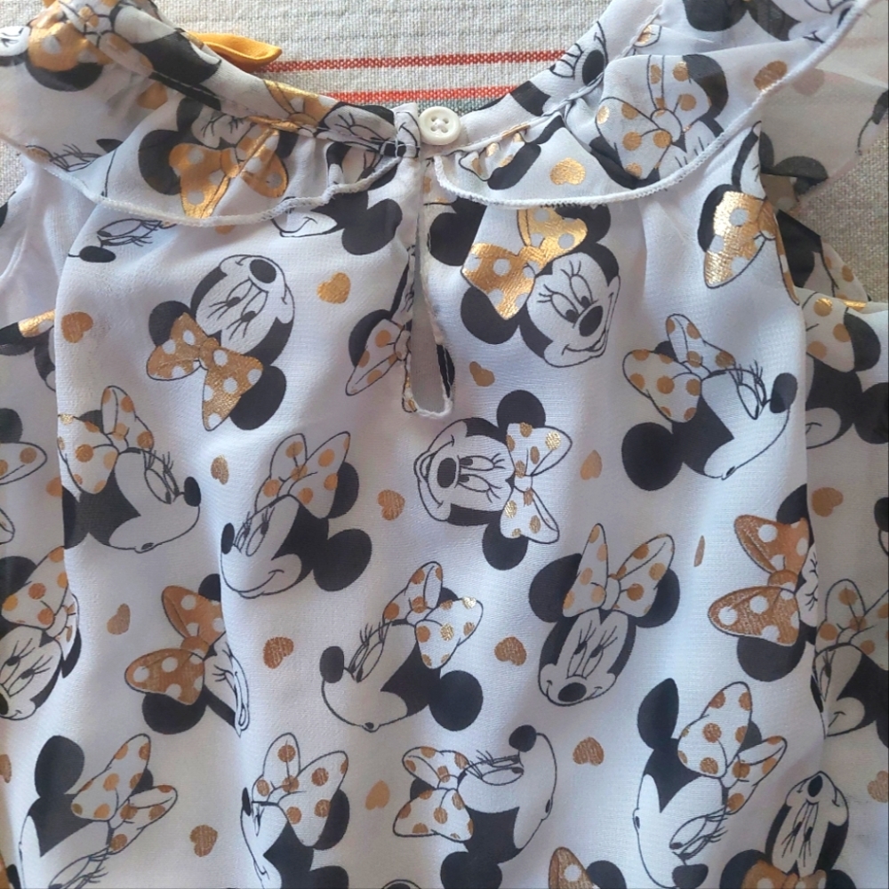 Disney onsie silky and shiny,  size 0 to 3 months - Picture 3 of 4